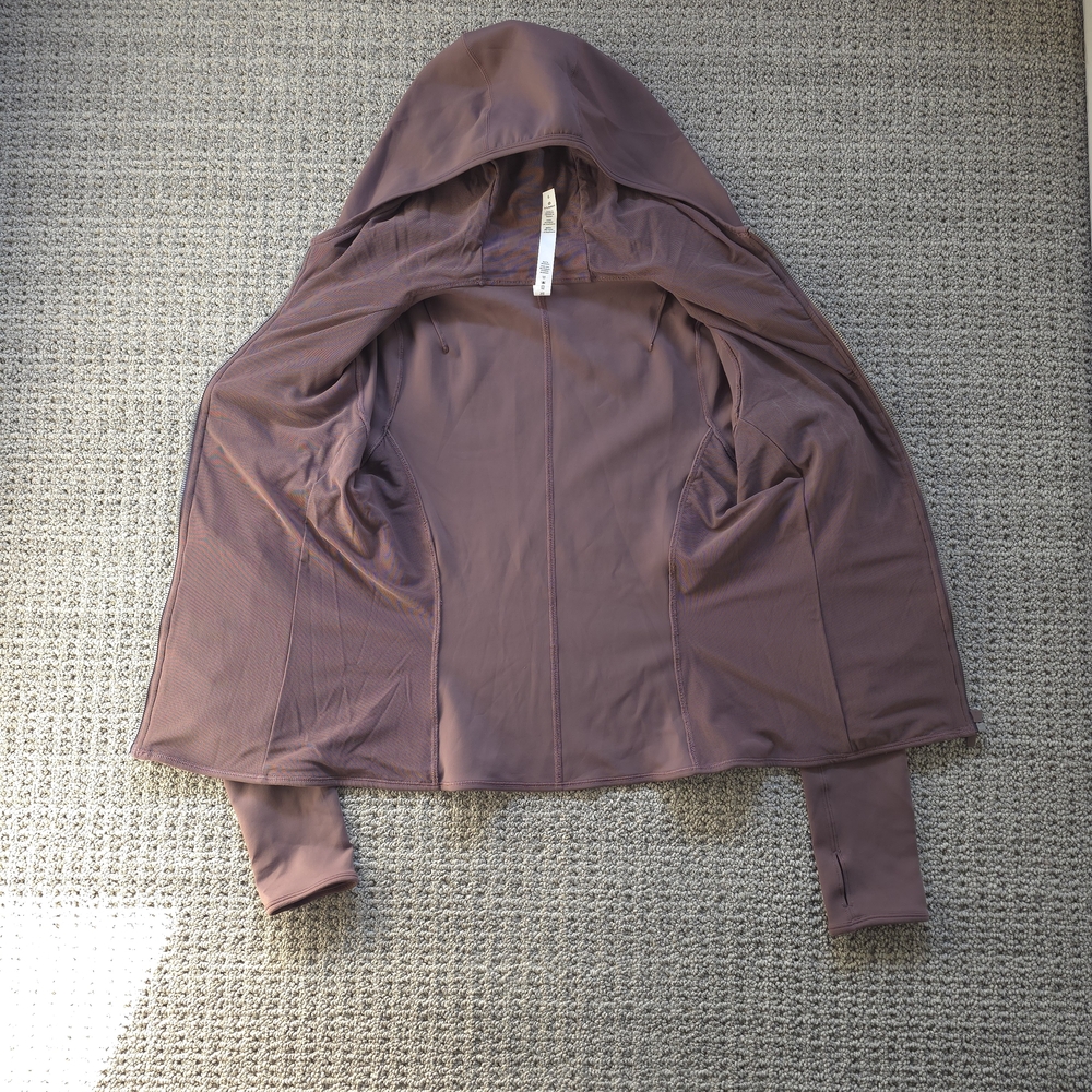 lululemon Ruched Jacket, Like-New Condition - Picture 4 of 14